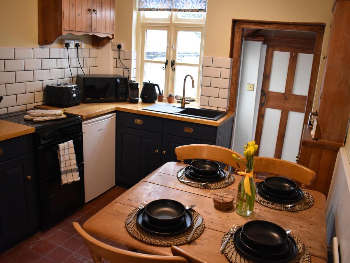 Church View Cottage Ашбърн Екстериор снимка